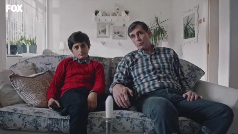 Кадры из сериала Детство (2020)